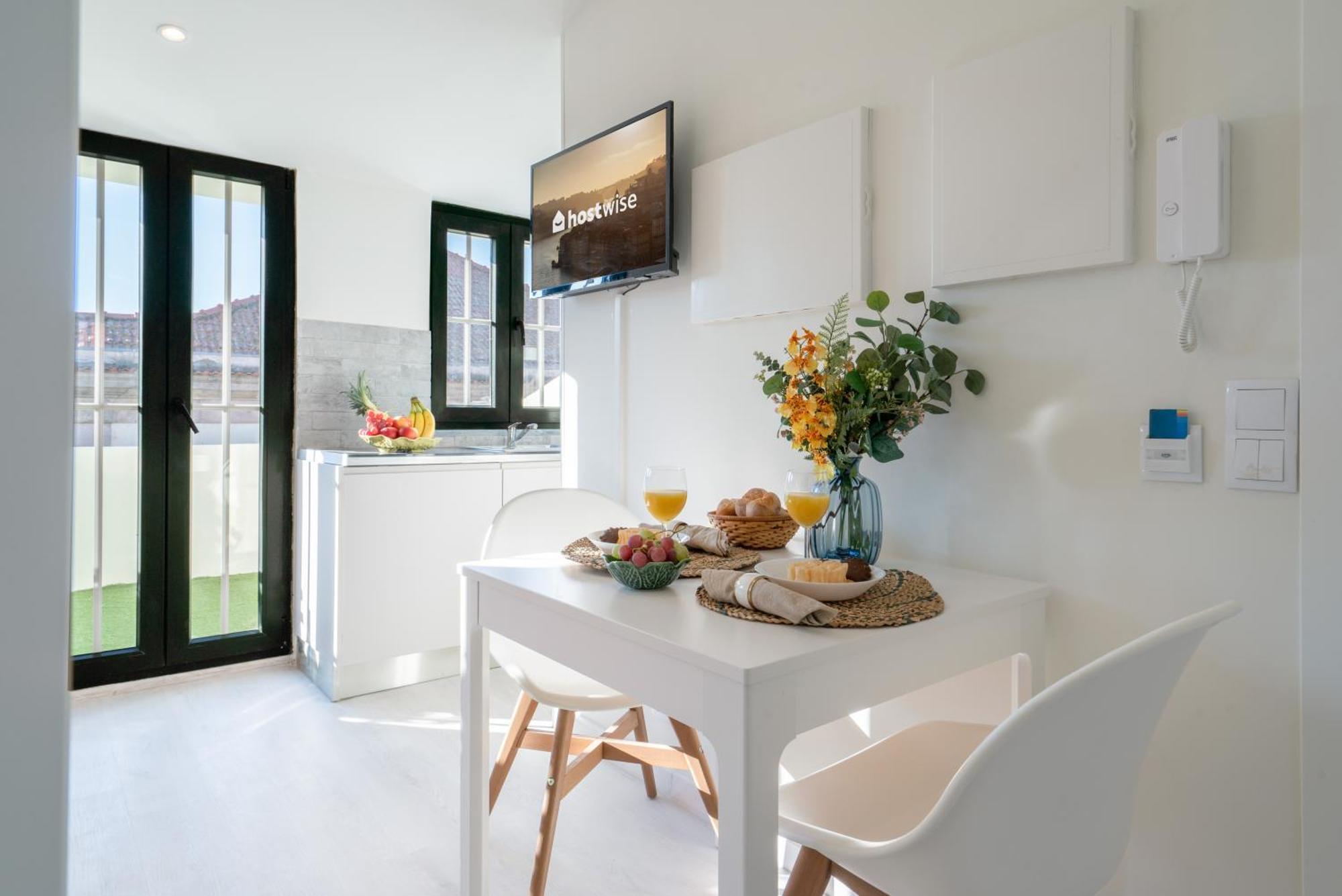 Host Wise - Cheerful Sunny Flat - Historic Center Apartamento *